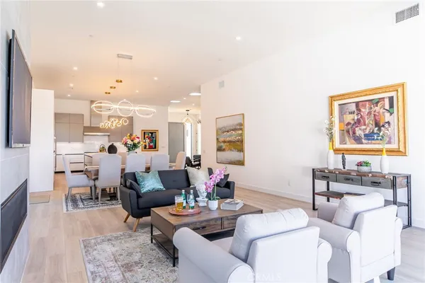 $3,895,000 | 20171 Bayview Avenue, Newport Beach, CA 92660