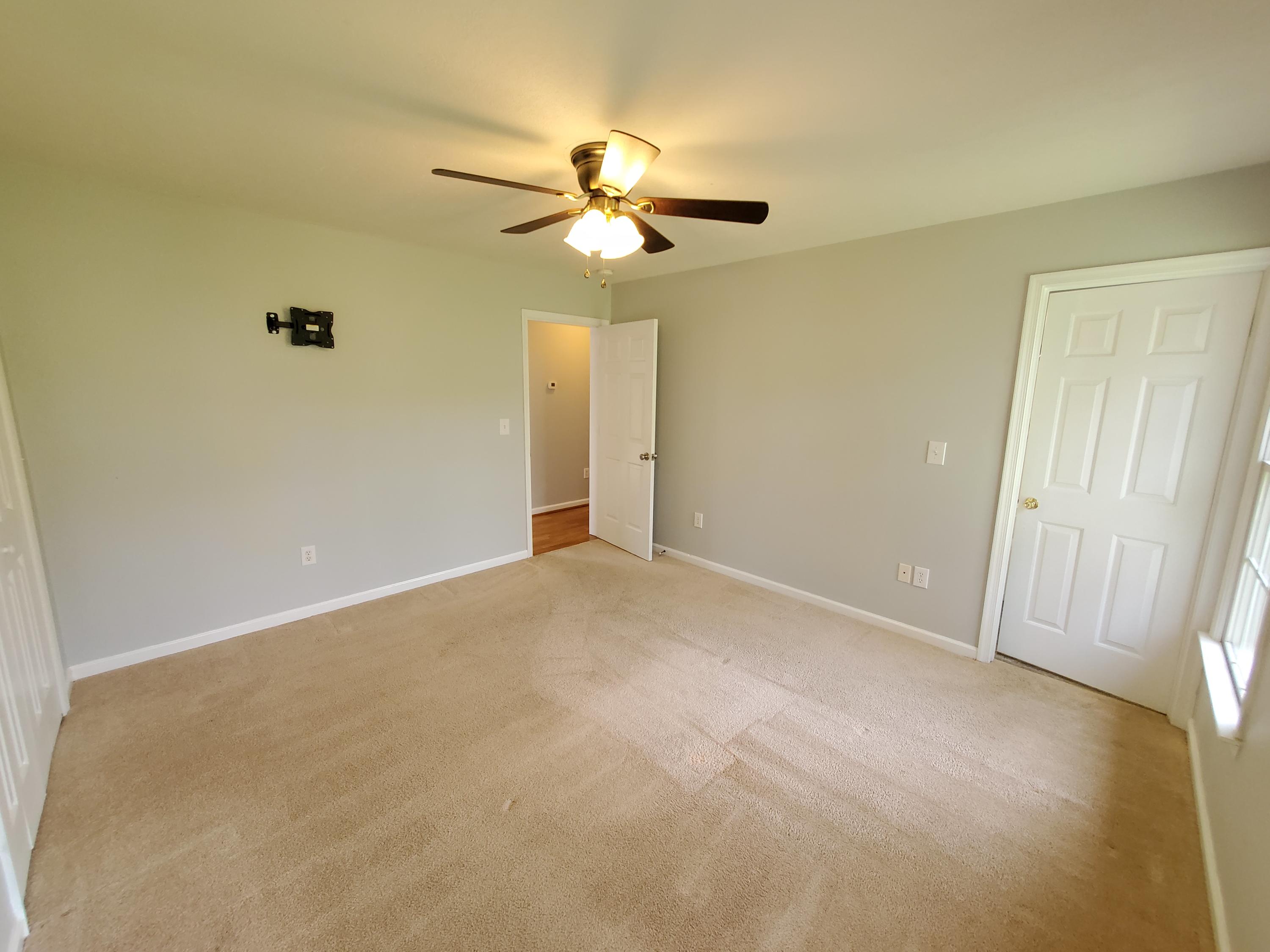 2608 Shull Road Northeast Roanoke, VA 24012 - Photo 19 of 22 20210408_122905