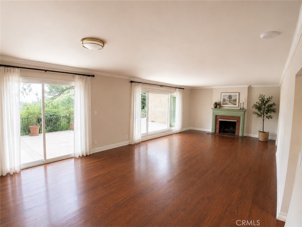 1005 Stradella Road Los Angeles, CA 90077 - Photo 9 of 15