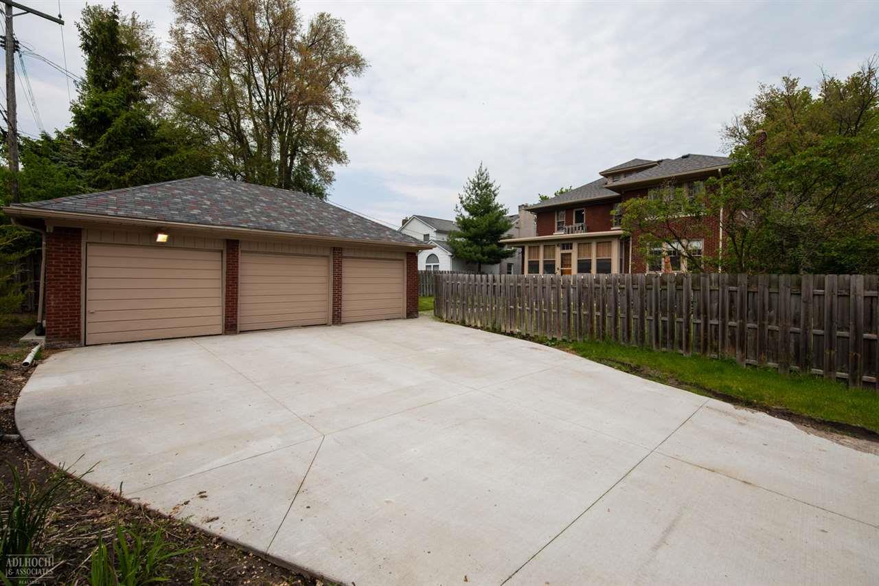 1405 Devonshire Road Grosse Pointe Park, MI 48230 - Photo 23 of 24