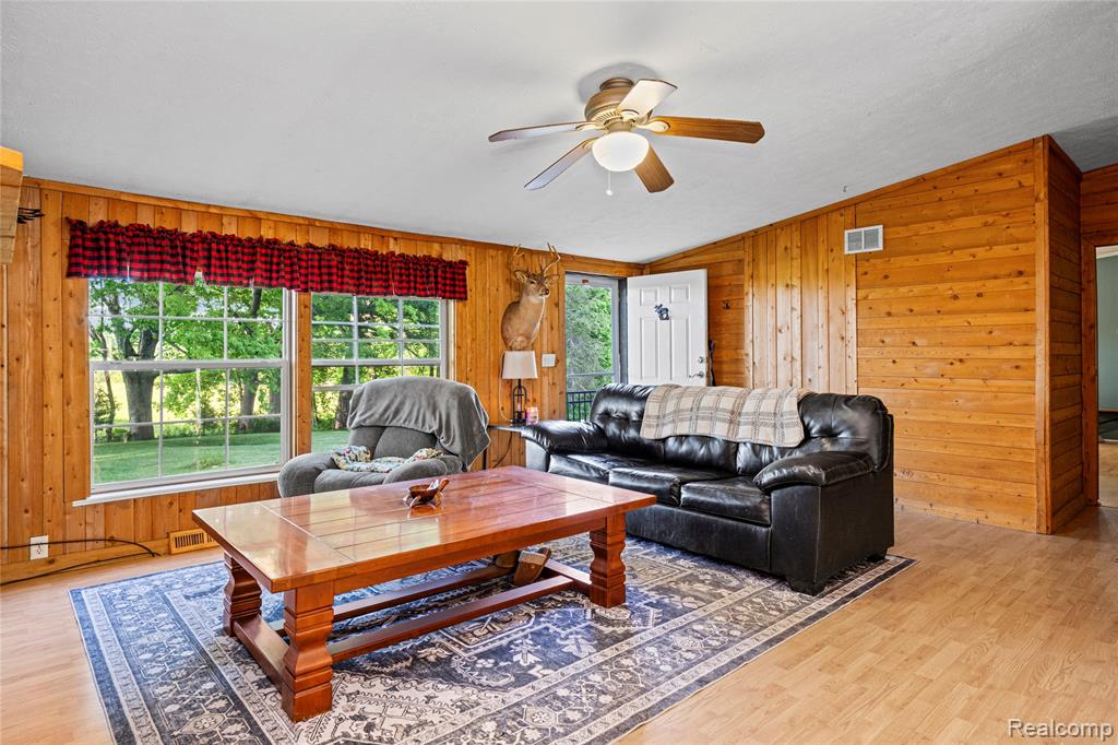 8460 Fish Lake Road Holly, MI 48442 - Photo 7 of 47