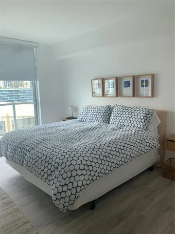 $4,490 | 500 Brickell Avenue, Unit 1507, Miami, FL 33131