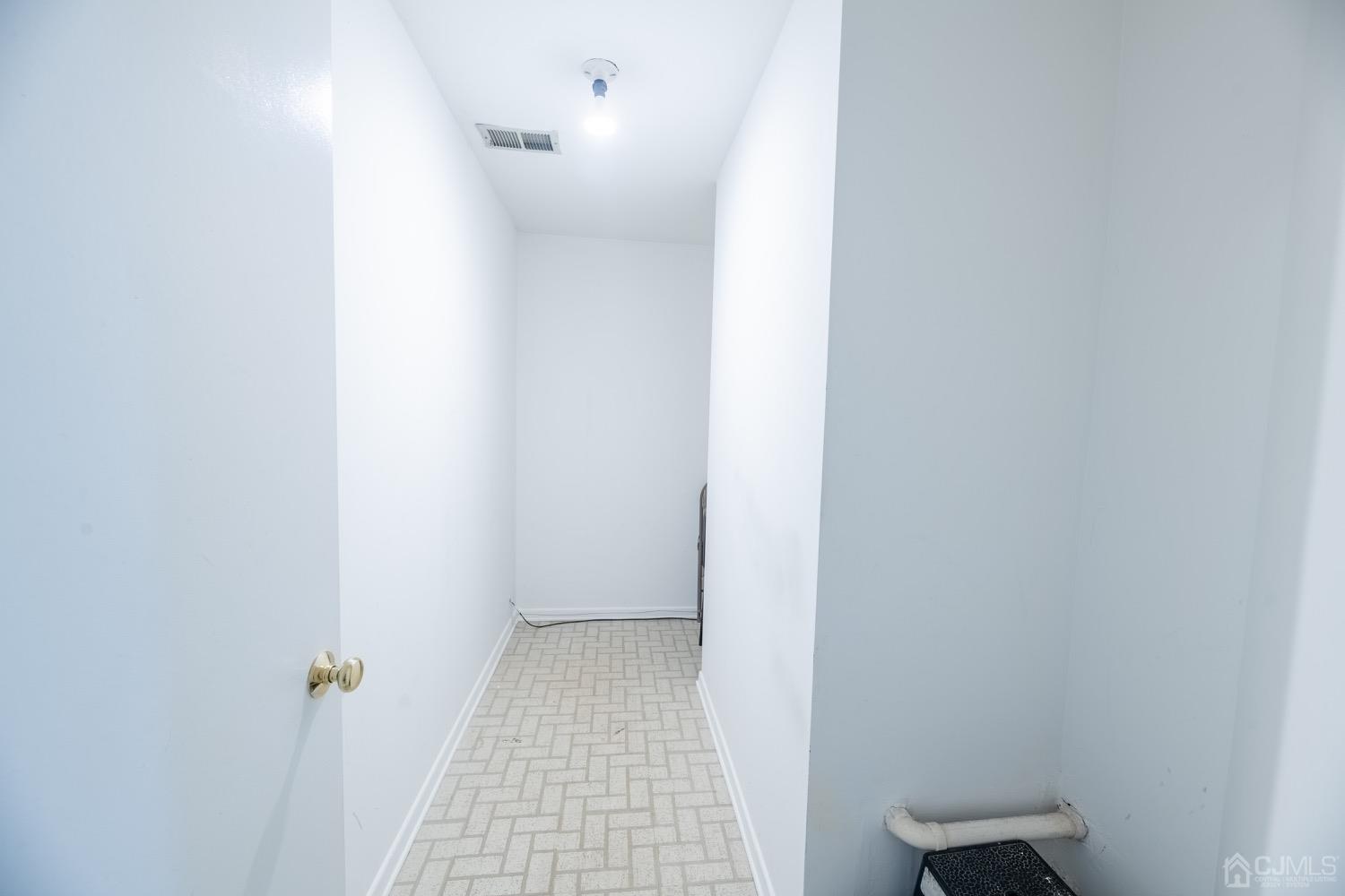 4602 Stonehedge Road Edison, NJ 08820 - Photo 15 of 87
