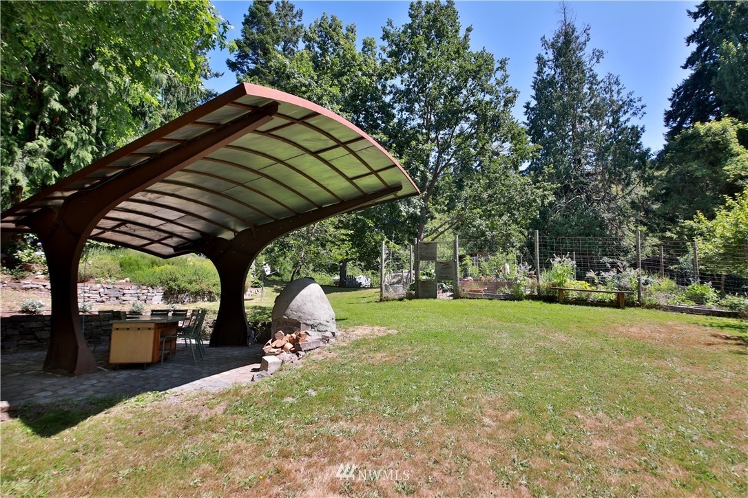 6798 Sills Road Clinton, WA 98236 - Photo 10 of 40