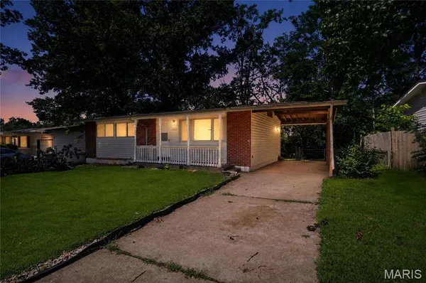$109,900 | 10223 Reba Drive, St. Louis, MO 63136