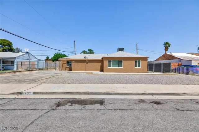 $2,500 | 4218 Fulton Place, Las Vegas, NV 89107