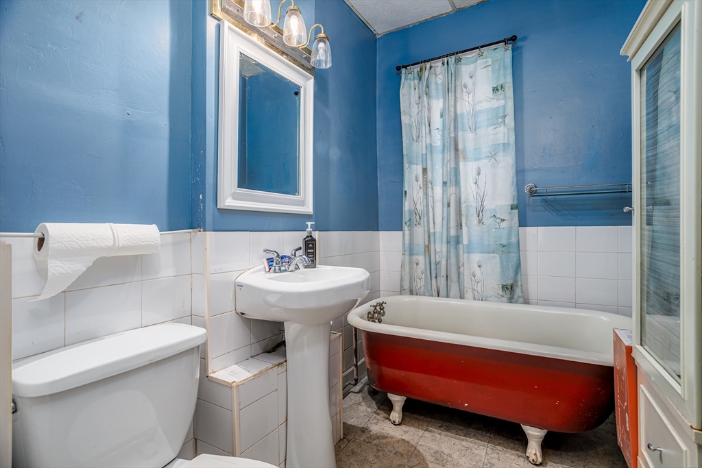 20 Warren Street Fitchburg, MA 01420 - Photo 24 of 39