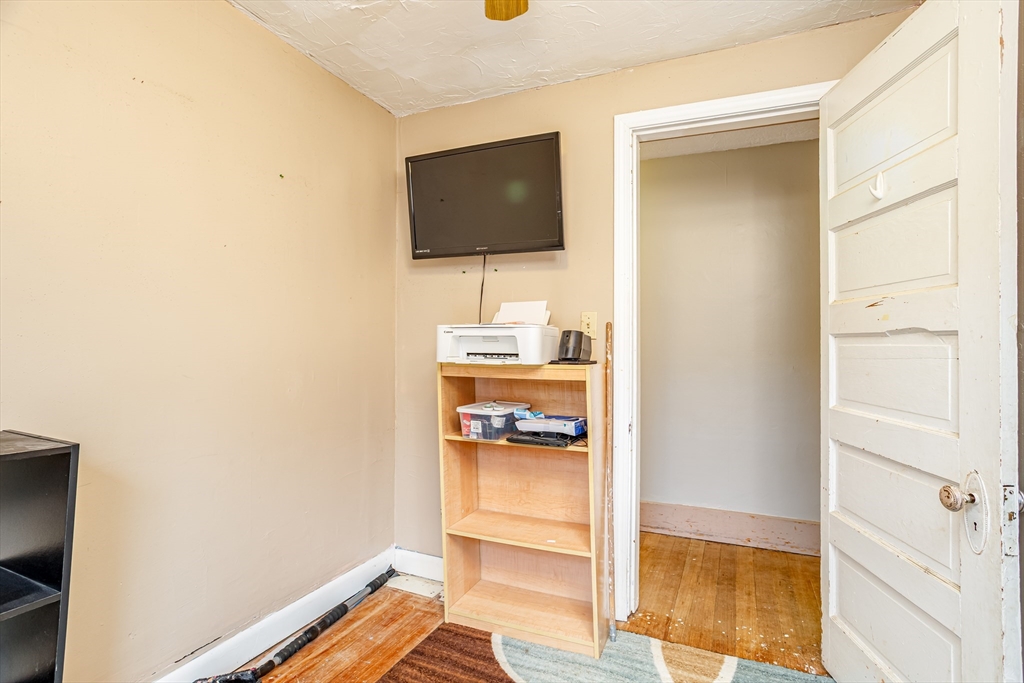 20 Warren Street Fitchburg, MA 01420 - Photo 33 of 39