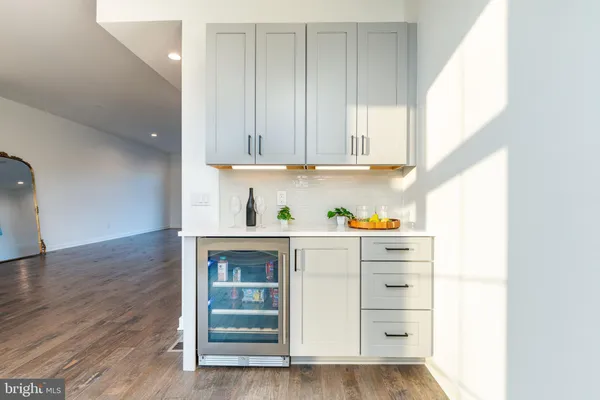 $1,265,000 | 4523 Riverside Way, Philadelphia, PA 19127