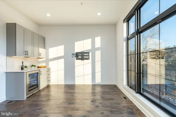 $1,265,000 | 4523 Riverside Way, Philadelphia, PA 19127