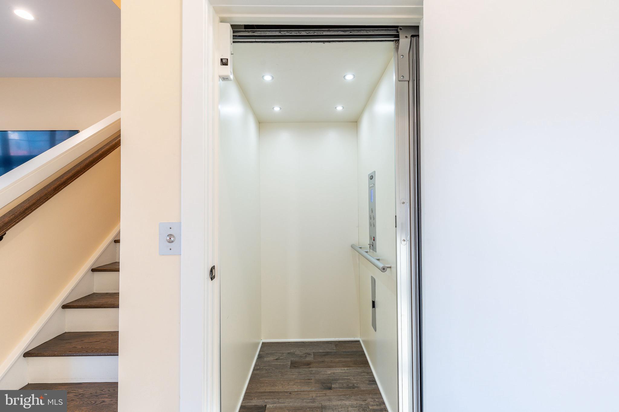 4523 Riverside Way Philadelphia, PA 19127 - Photo 21 of 58