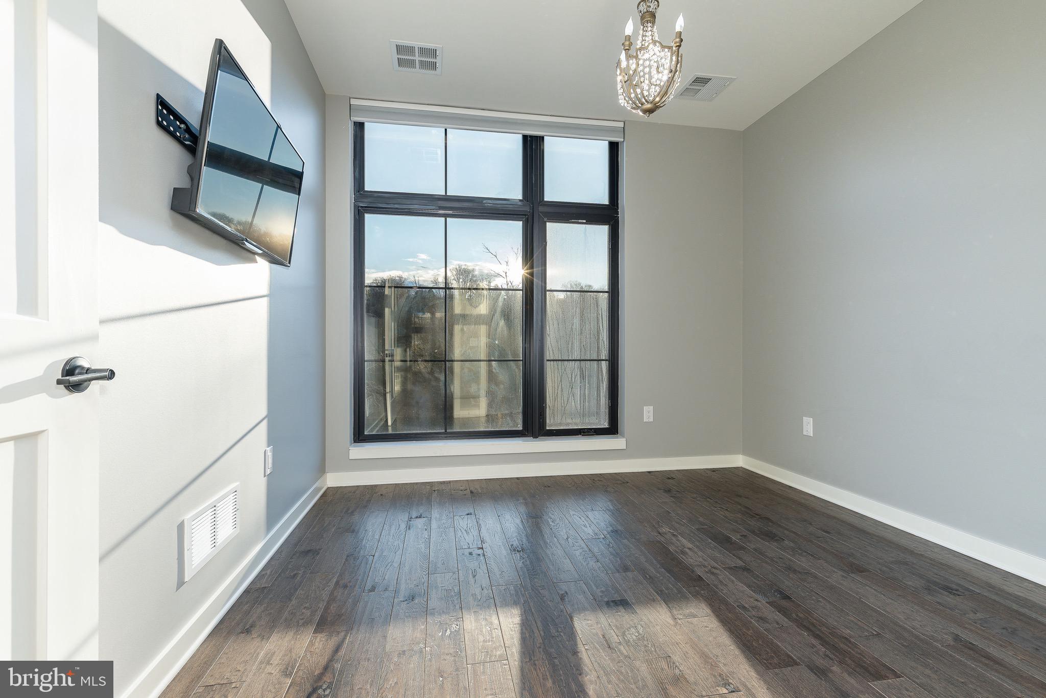 4523 Riverside Way Philadelphia, PA 19127 - Photo 26 of 58