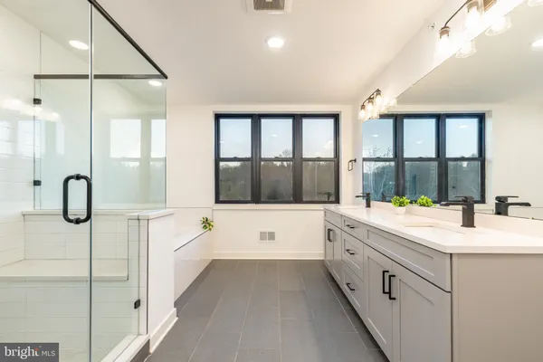 $1,265,000 | 4523 Riverside Way, Philadelphia, PA 19127