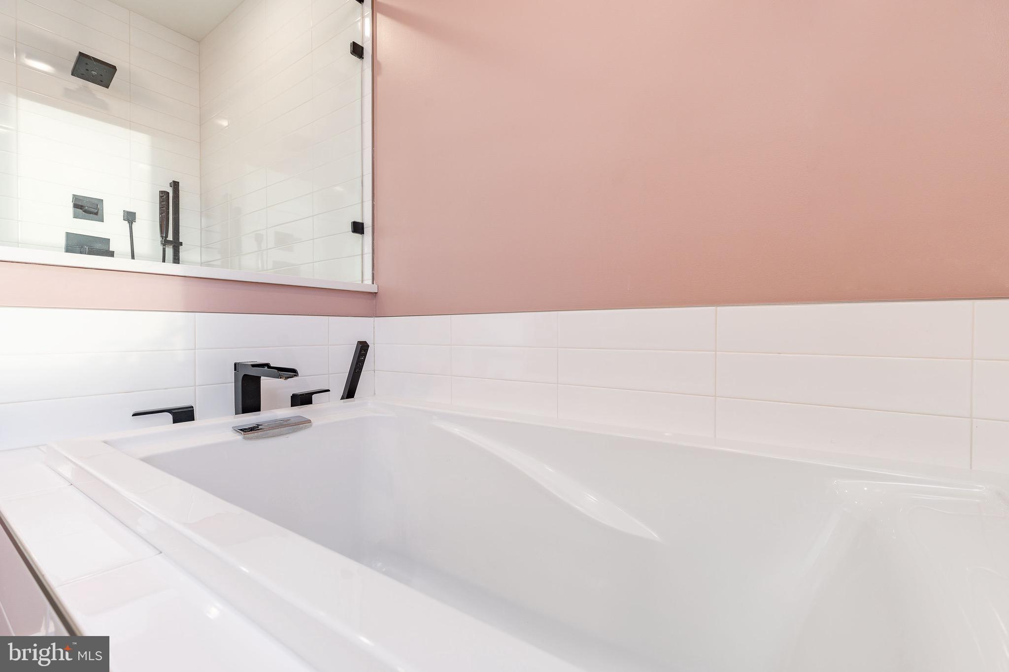 4523 Riverside Way Philadelphia, PA 19127 - Photo 40 of 58