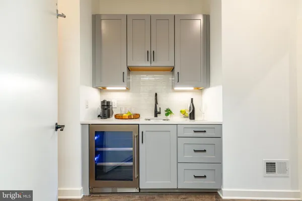 $1,265,000 | 4523 Riverside Way, Philadelphia, PA 19127