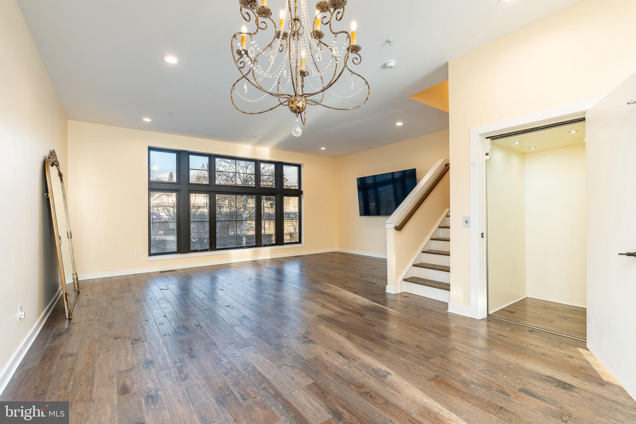 4523 Riverside Way Philadelphia, PA 19127 - Photo 7 of 58