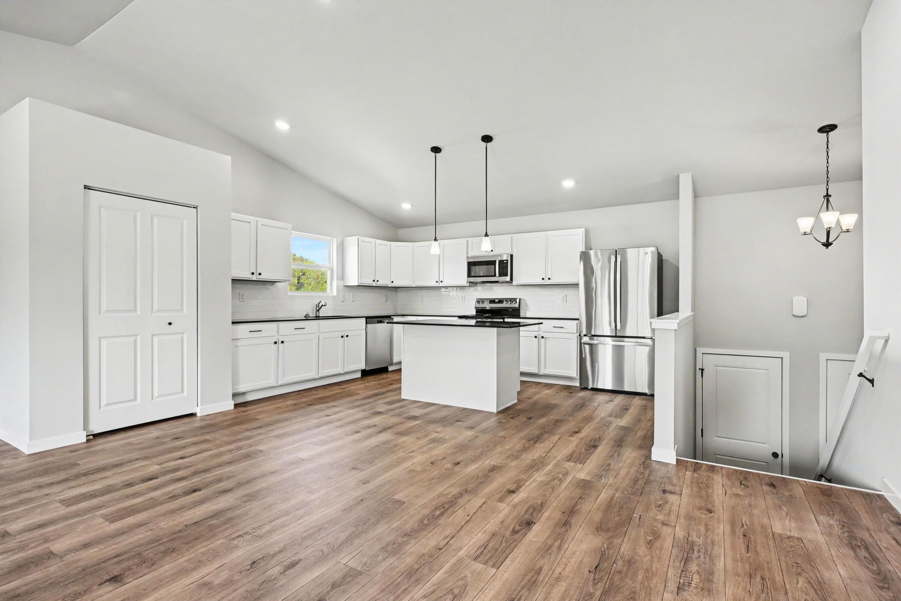 71348 Embassy Road Edwardsburg, MI 49112 - Photo 4 of 34 3 OES008-i2060 9.0 Kitchen1