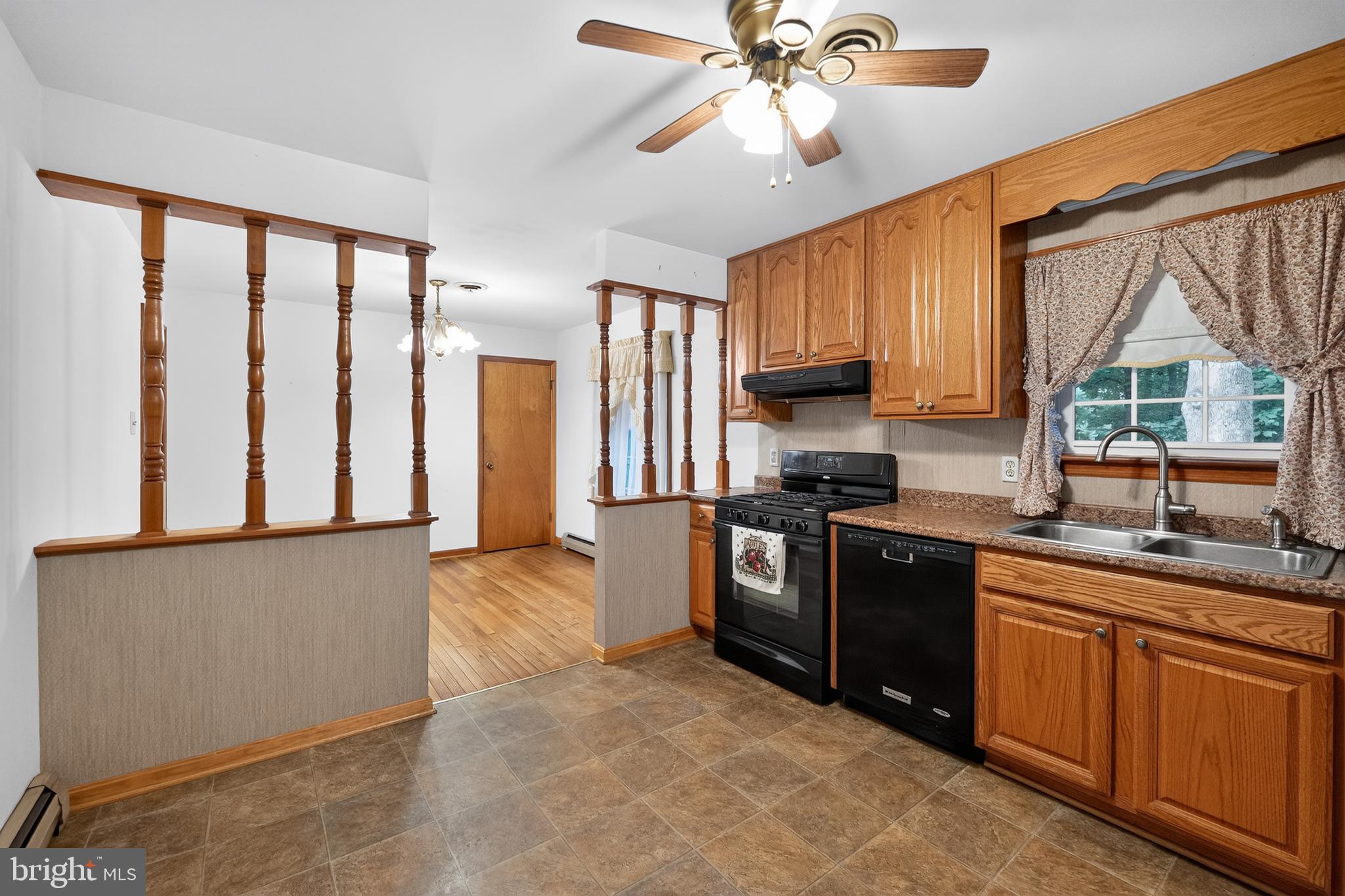 9810 Woodsboro Road Frederick, MD 21701 - Photo 12 of 32