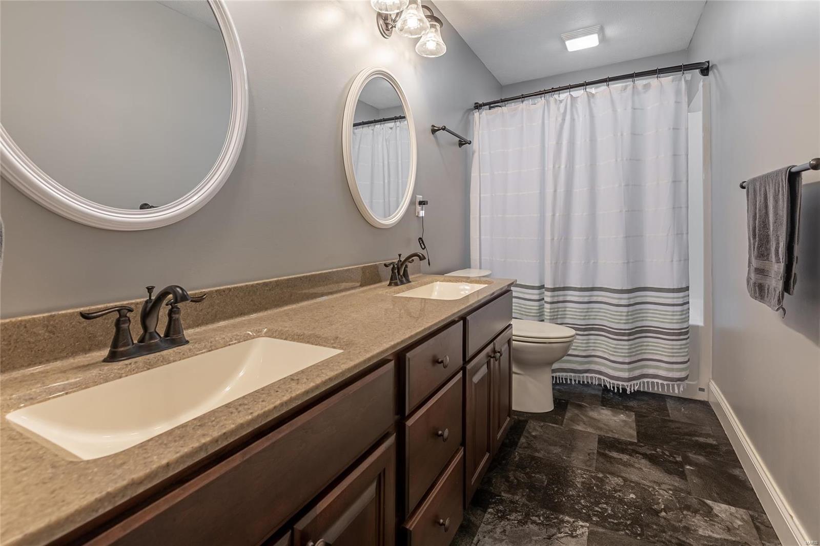 1723 Memory Lane Herrin, IL 62948 - Photo 19 of 29 Gallery Image 19