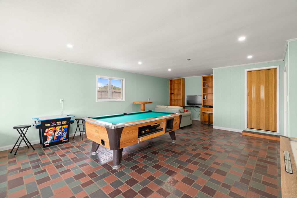 119 Century Drive Mathis, TX 78368 - Photo 30 of 38 a room with pool table and windows