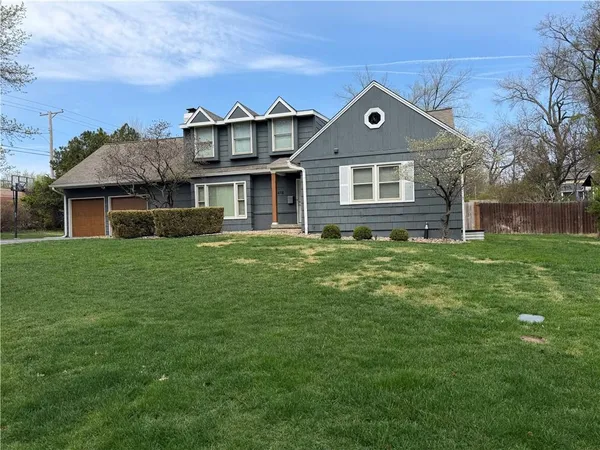 $899,950 | 3812 Eastvale Drive, Fairway, KS 66205