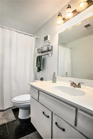 $324,900 | 1018 Pickton Drive, Lansing, MI 48917