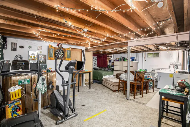 $324,900 | 1018 Pickton Drive, Lansing, MI 48917