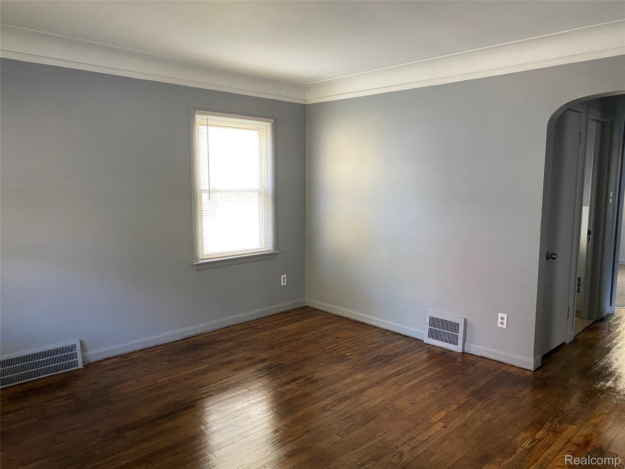 9986 Evergreen Road Detroit, MI 48228 - Photo 3 of 23 IMG-8341.jpg