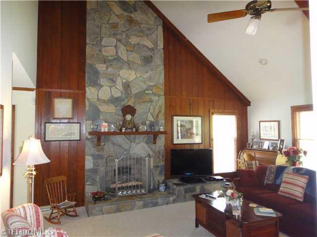7794 Ketner Farm Road Rural Hall, NC 27045 - Photo 7 of 16 Living Room.