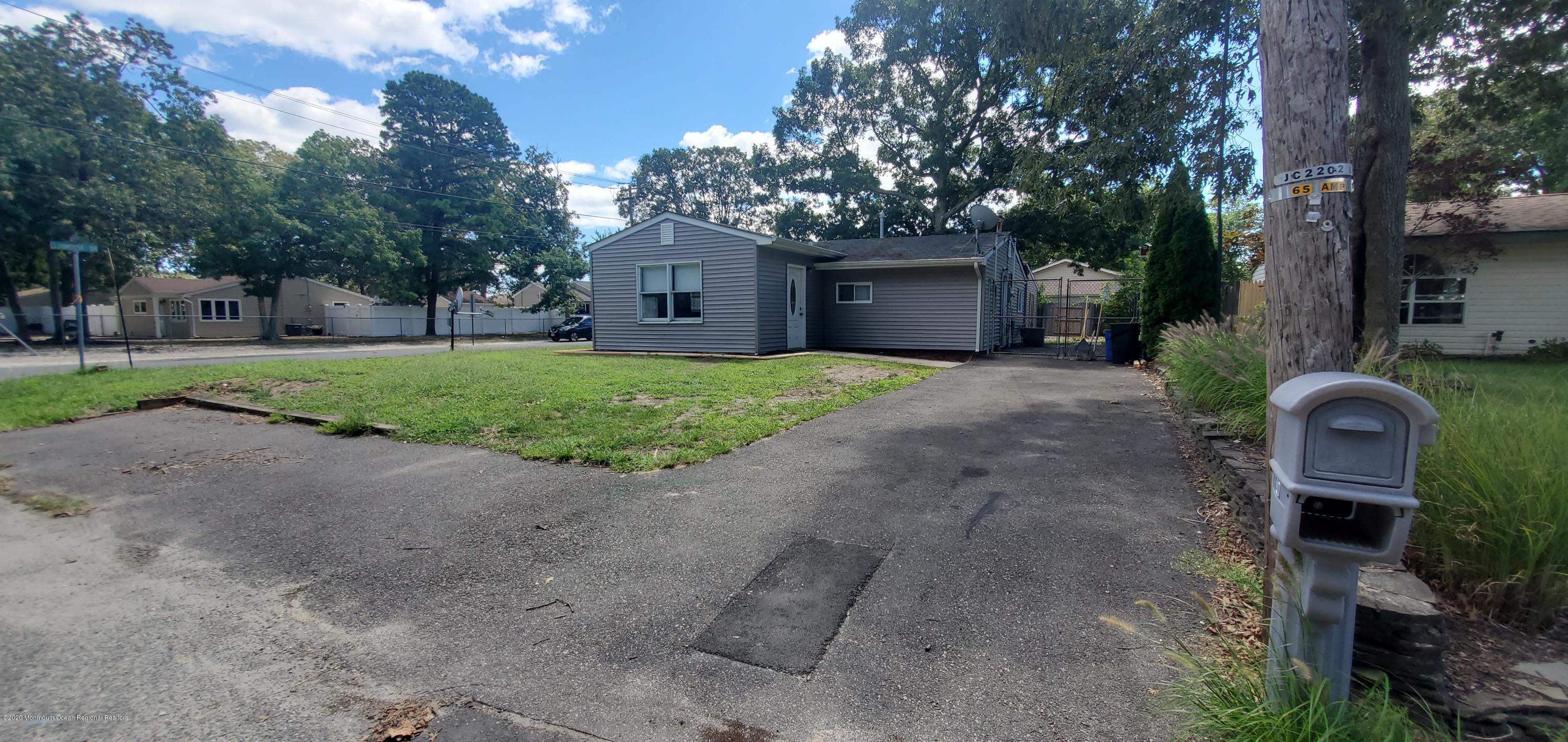 817 Pensacola Road Forked River, NJ 08731 - Photo 5 of 32 20200830_124608
