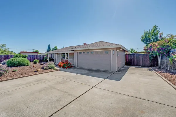 $444,900 | 6209 Channing Drive, North Highlands, CA 95660