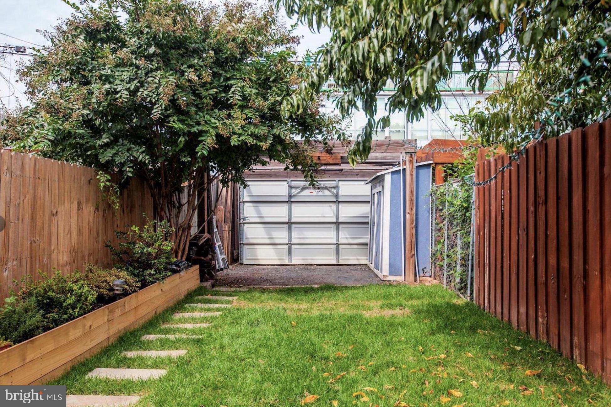 433 Ridge Street Northwest Washington, DC 20001 - Photo 13 of 15