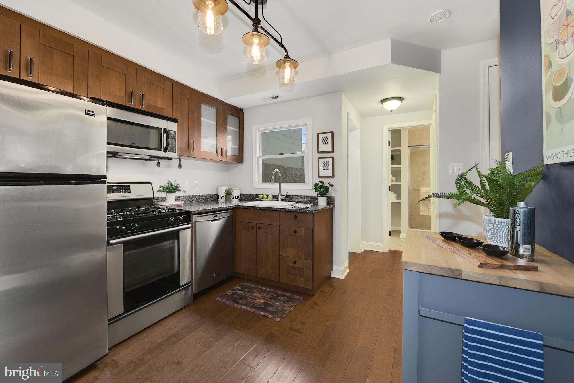 433 Ridge Street Northwest Washington, DC 20001 - Photo 5 of 15