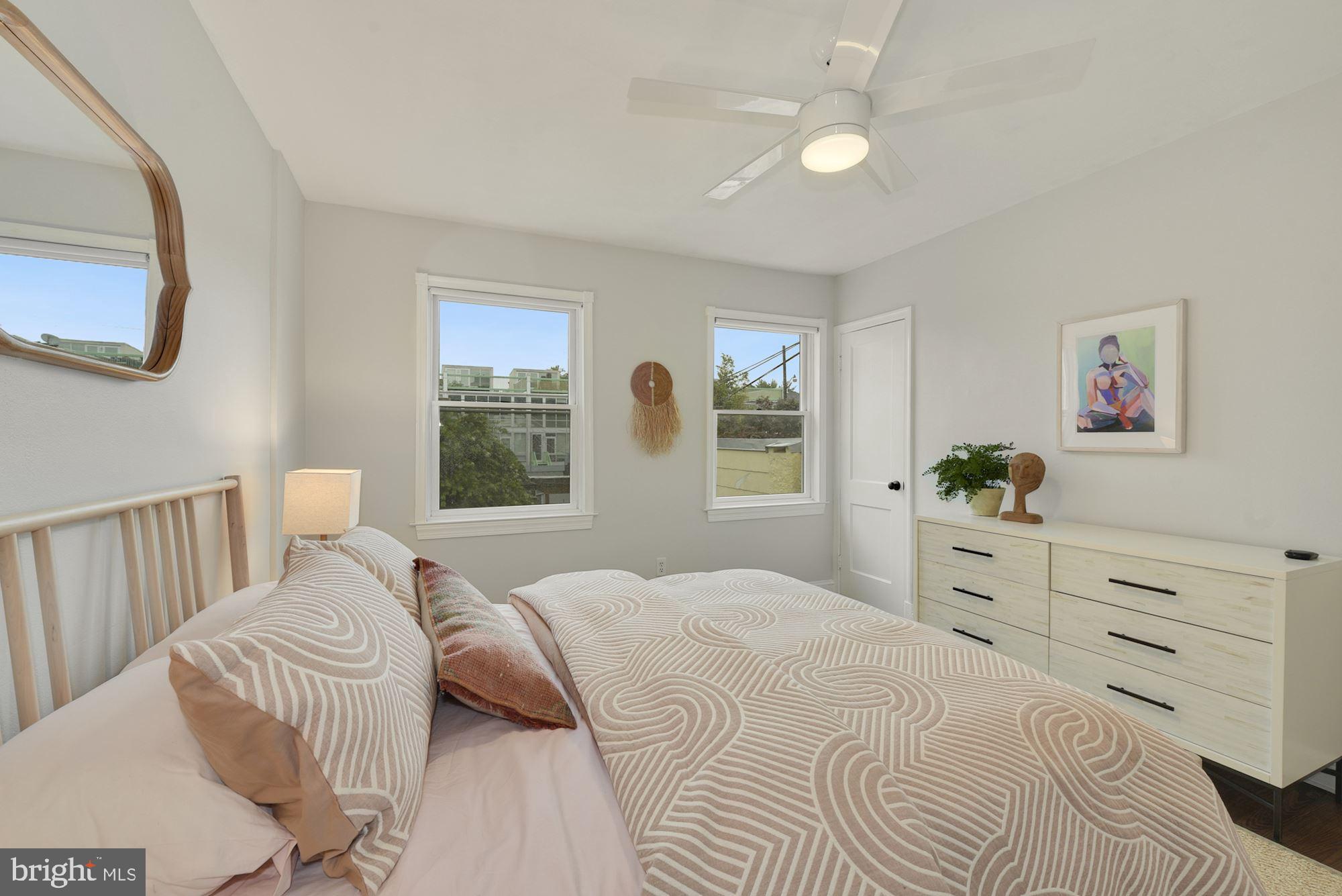 433 Ridge Street Northwest Washington, DC 20001 - Photo 9 of 15