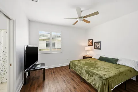 $450,000 | 518 North Federal Highway, Unit 14, Lake Worth, FL 33460