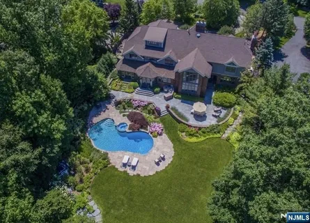 $2,899,000 | 54 Hamilton Drive East, North Caldwell, NJ 07006