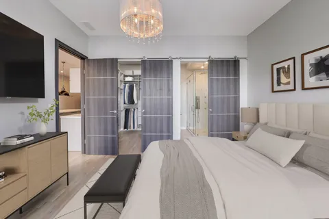 $450,000 | 1708 West Cermak Road, Unit 3W, Chicago, IL 60608