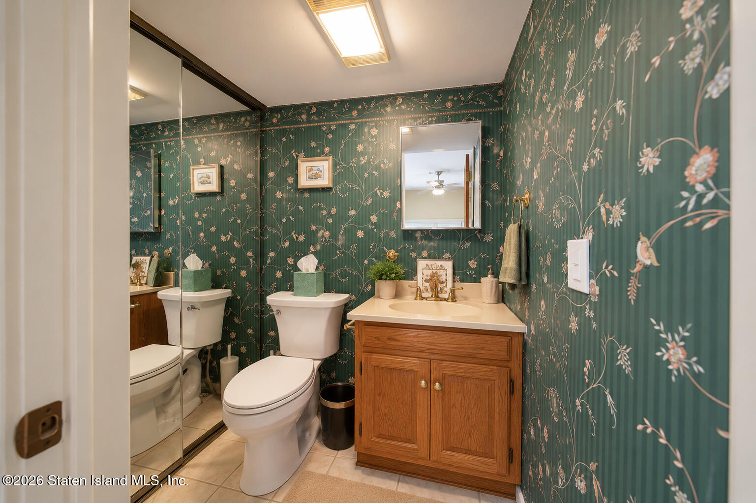 5434 Amboy Road Staten Island, NY 10312 - Photo 42 of 61 Half Bathroom