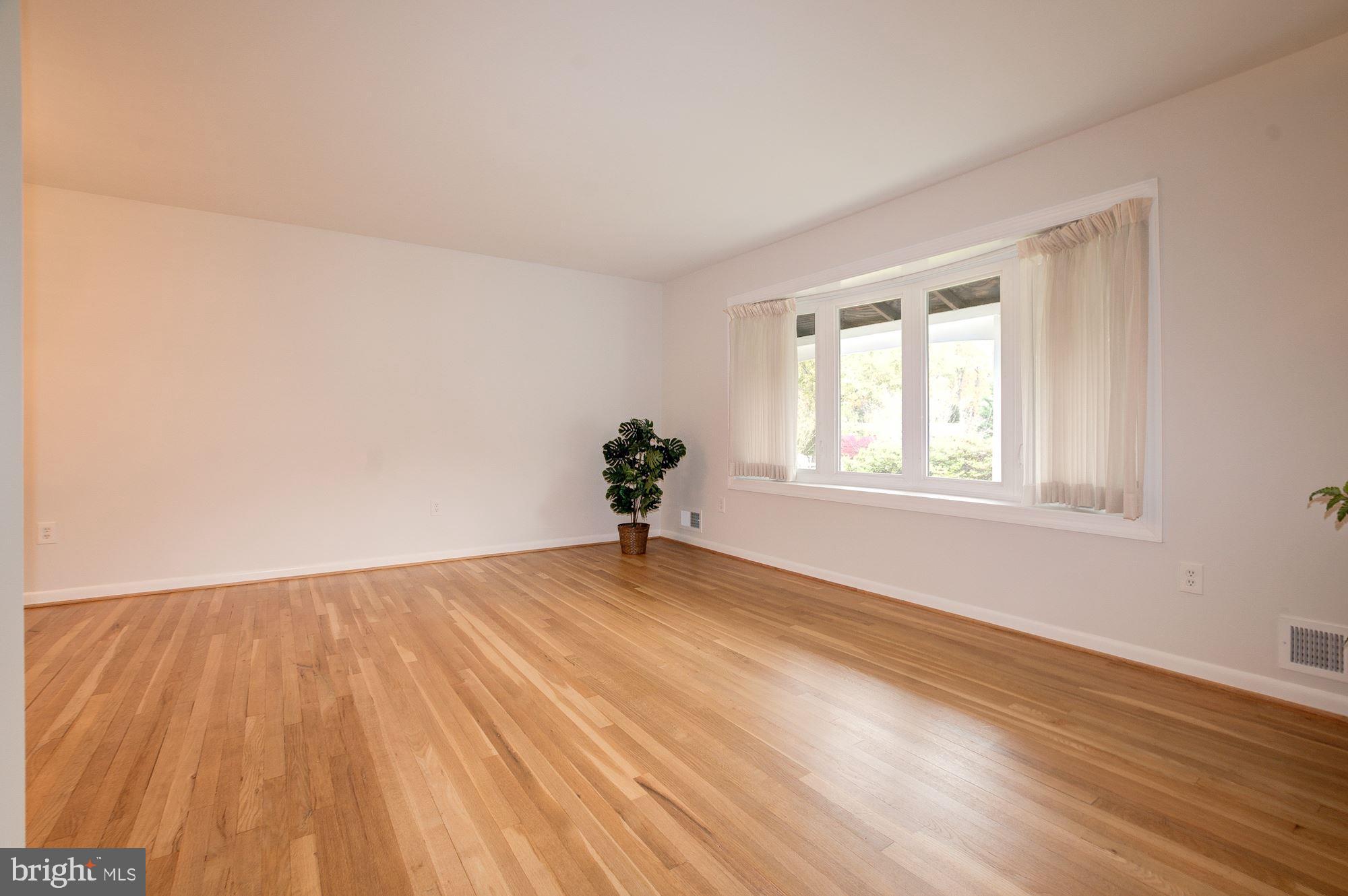 1505 Ainsley Road Silver Spring, MD 20904 - Photo 4 of 36 Gallery Image 4