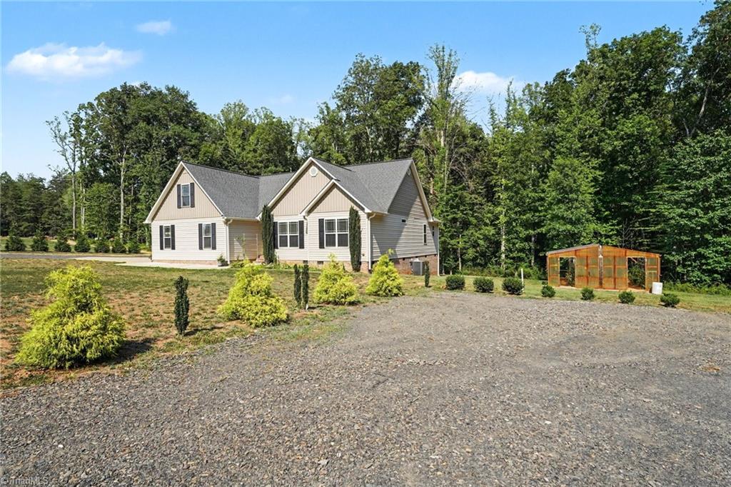 8430 Rumbley Road Summerfield, NC 27358 - Photo 3 of 44