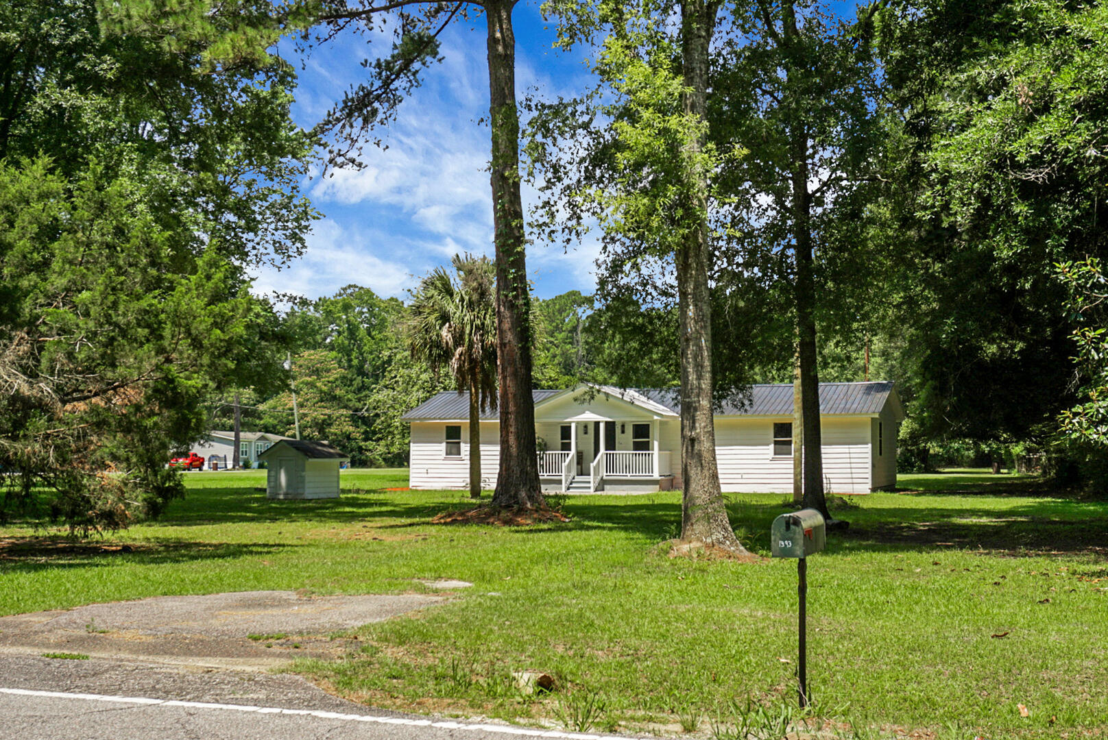 1393 Harristown Road Bonneau, SC 29431 - Photo 4 of 57 DSC06341
