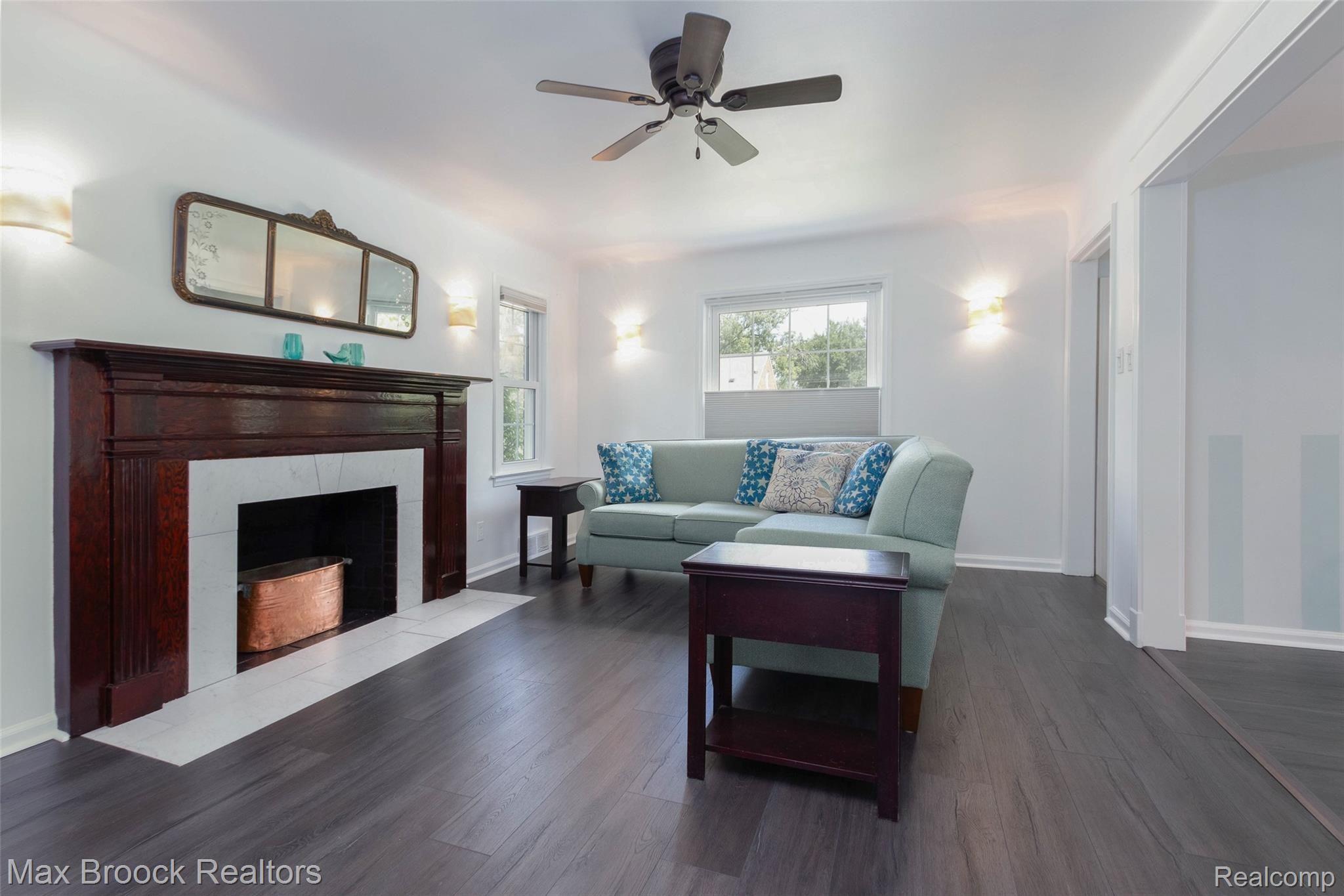 1353 Columbia Road Berkley, MI 48072 - Photo 13 of 29 IMG_1091-Edit.jpg