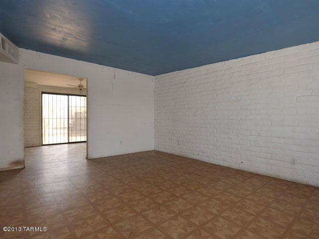 109 East Corona Road Tucson, AZ 85756 - Photo 6 of 26 Gallery Image 6