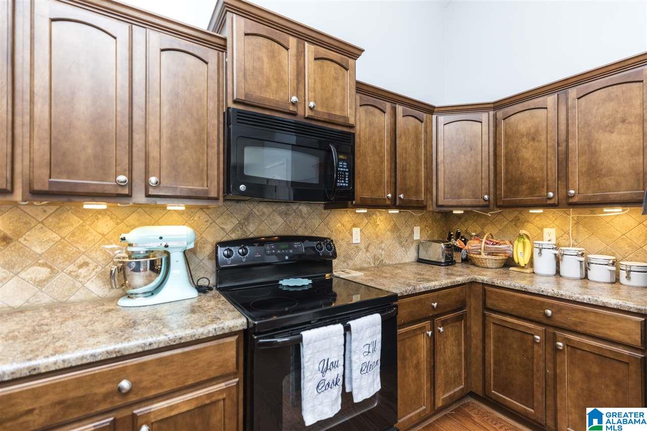 991 Valley Circle Leeds, AL 35094 - Photo 5 of 29