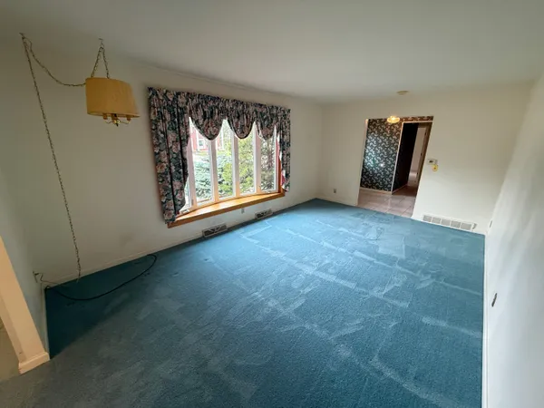 $319,900 | 811 Ellen Lane, Fond du Lac, WI 54935