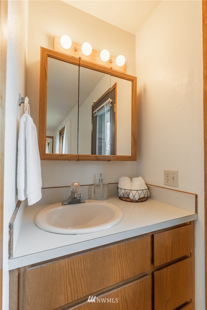 3813 Magrath Road Bellingham, WA 98226 - Photo 18 of 32 Gallery Image 18