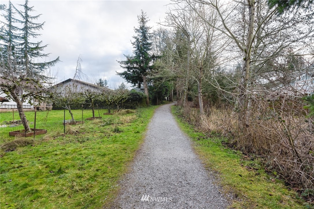 3813 Magrath Road Bellingham, WA 98226 - Photo 31 of 32 Gallery Image 31