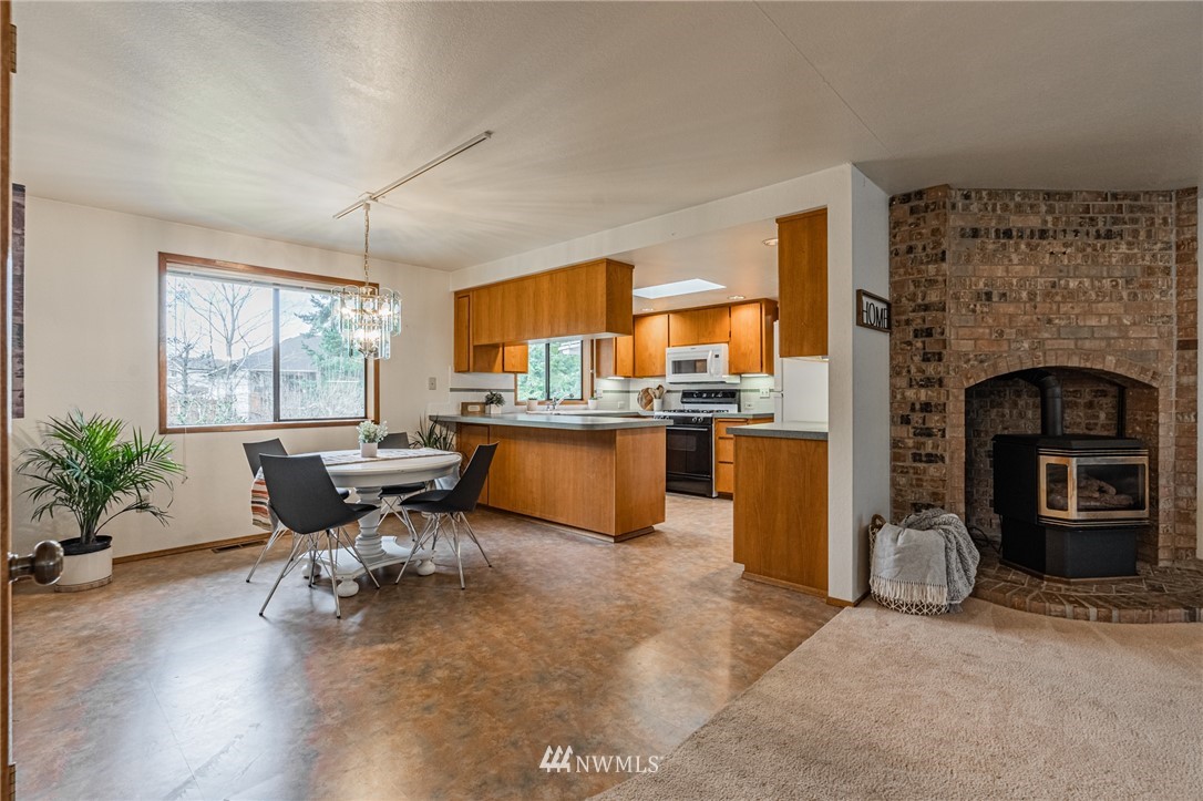 3813 Magrath Road Bellingham, WA 98226 - Photo 10 of 32 Gallery Image 10