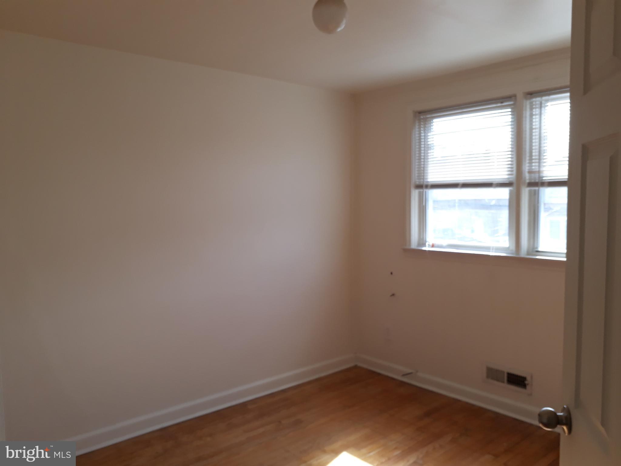 417 Westfield Road Dundalk, MD 21222 - Photo 3 of 7