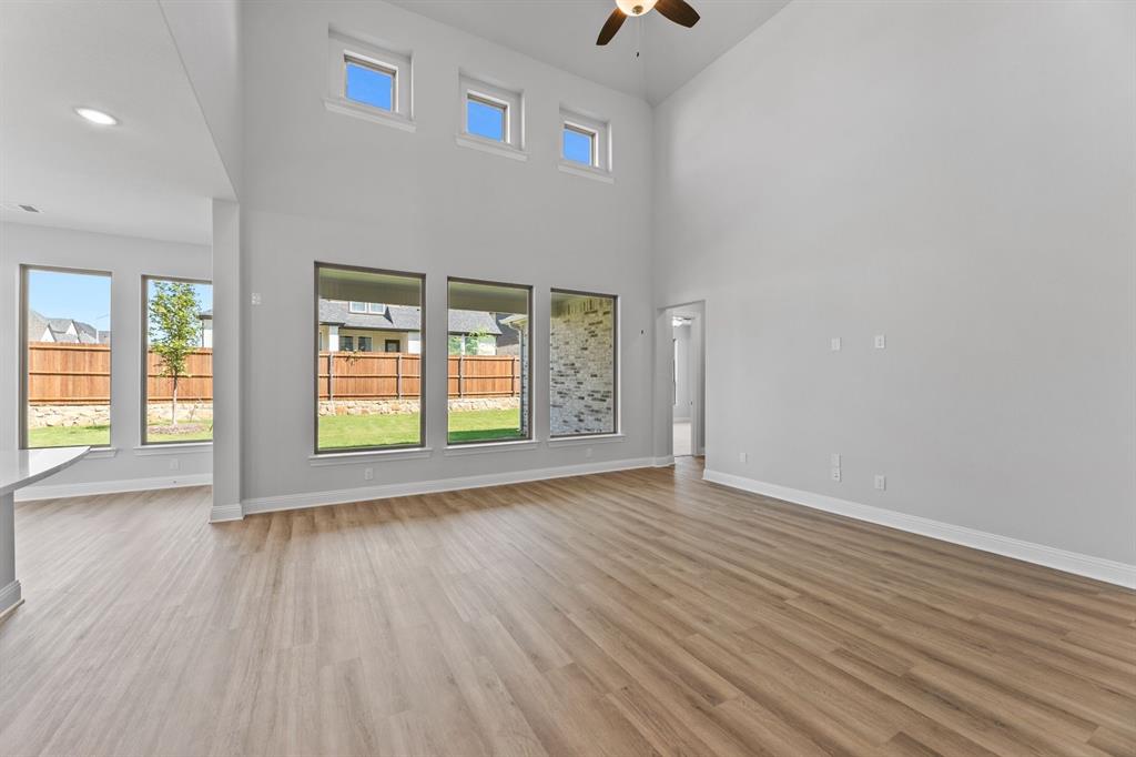 701 Squill Road Justin, TX 76247 - Photo 10 of 20 DAL_Wildflower Ranch_Humble_701 Squill Road (17)